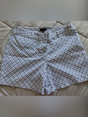 The limited size 14 Blue and White Geometric Print Shorts